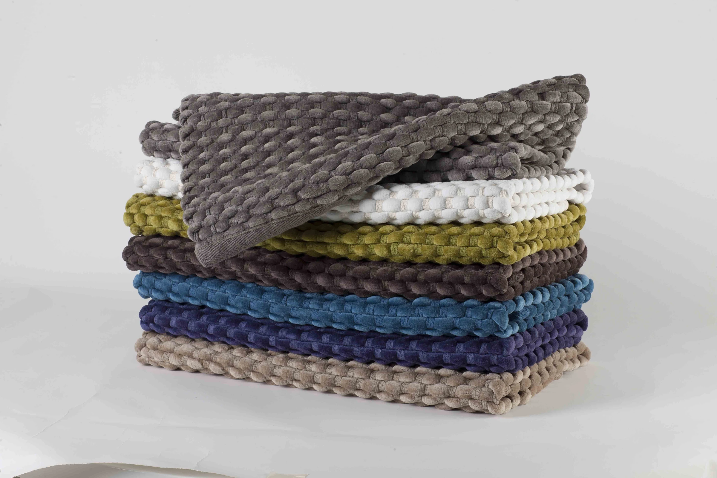 https://vinccihome.heyacdn.com/vincci-home.com/public/data/ecom_collections/67caff12acb96.opt.webp
