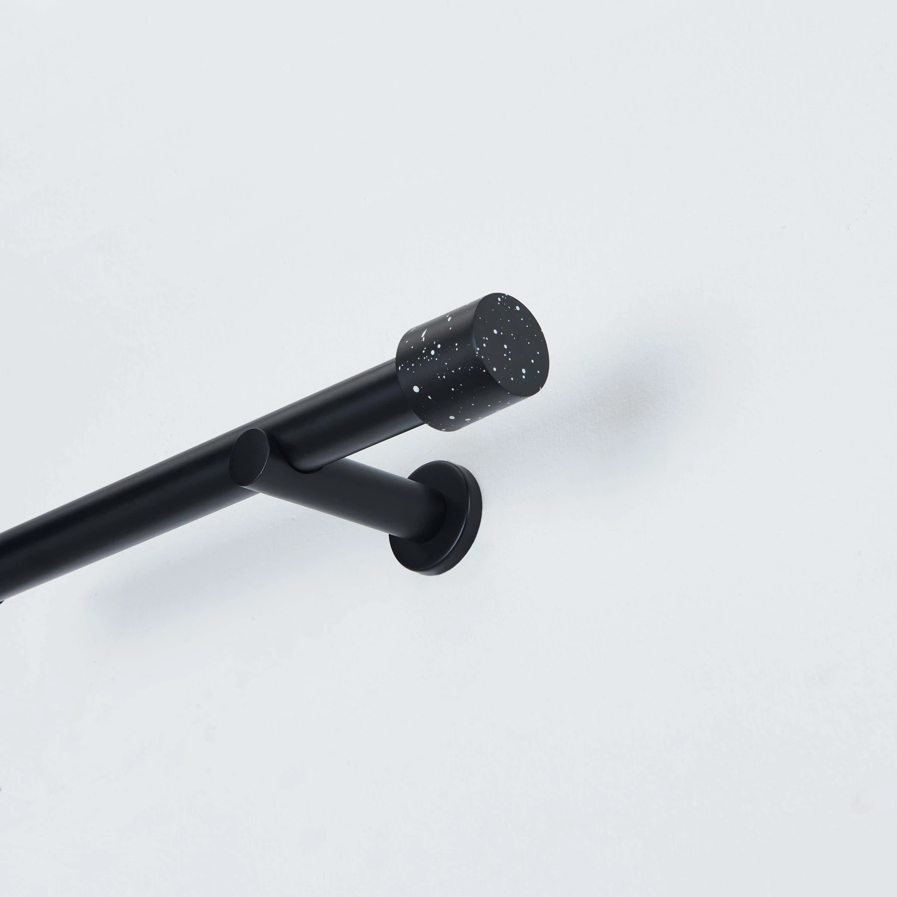 https://vinccihome.heyacdn.com/vincci-home.com/public/data/products/68672b7b5ea43.opt.webp