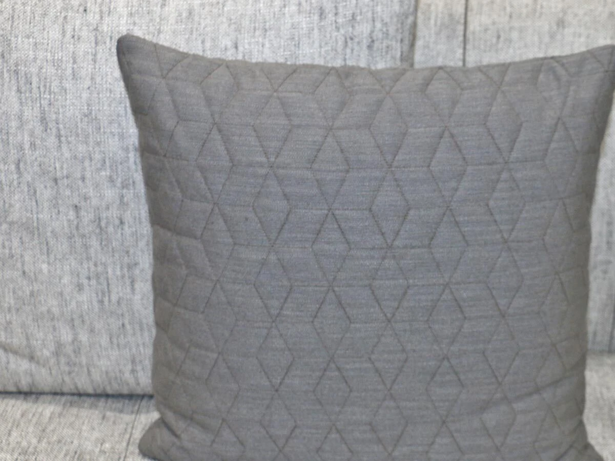 https://vinccihome.heyacdn.com/vincci-home.com/public/data/products/68672bcf4d9b7.webp