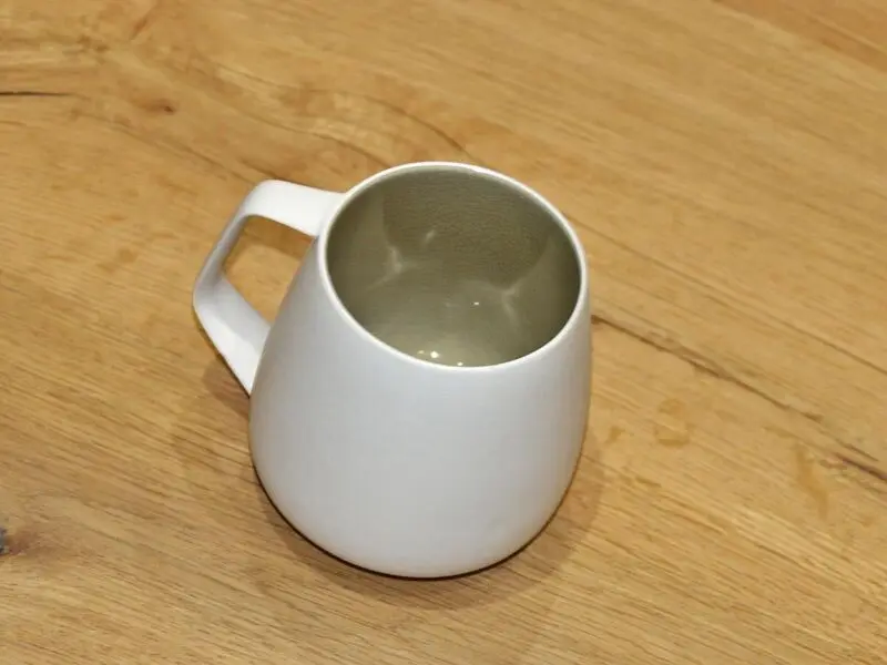 every-day white matt mug with glossy brown