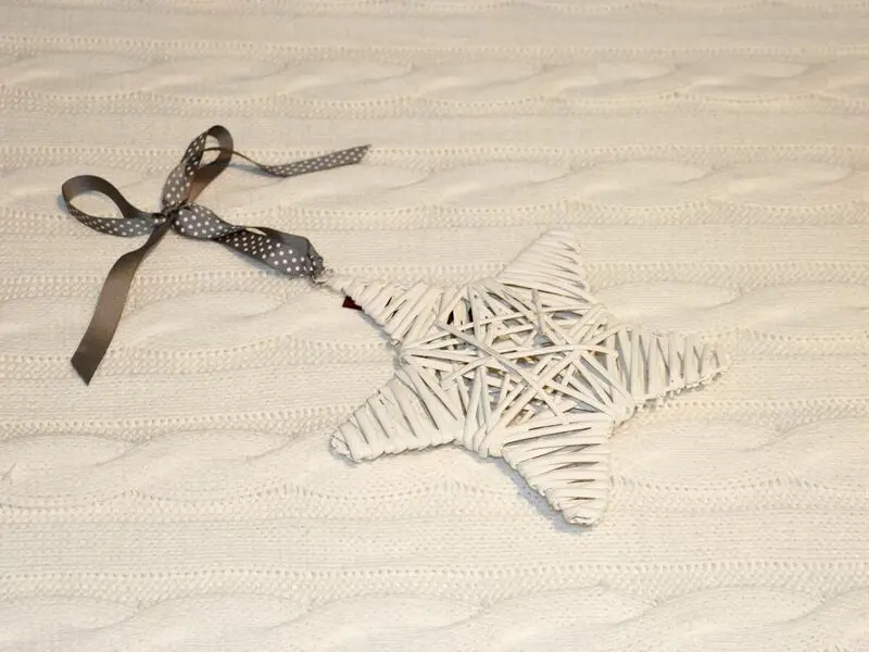 Star with ribbon