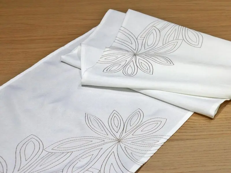 casablanca table runner