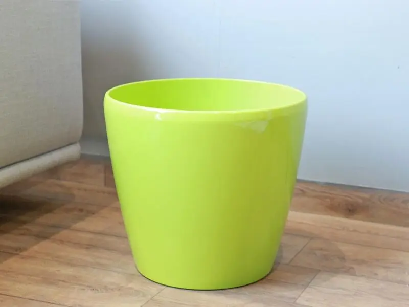 glossy green pot L