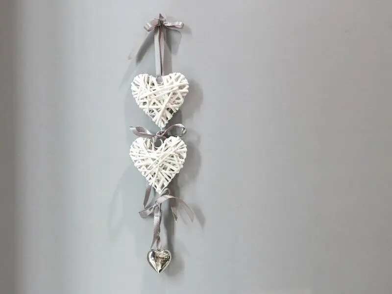 2pcs white willow heart