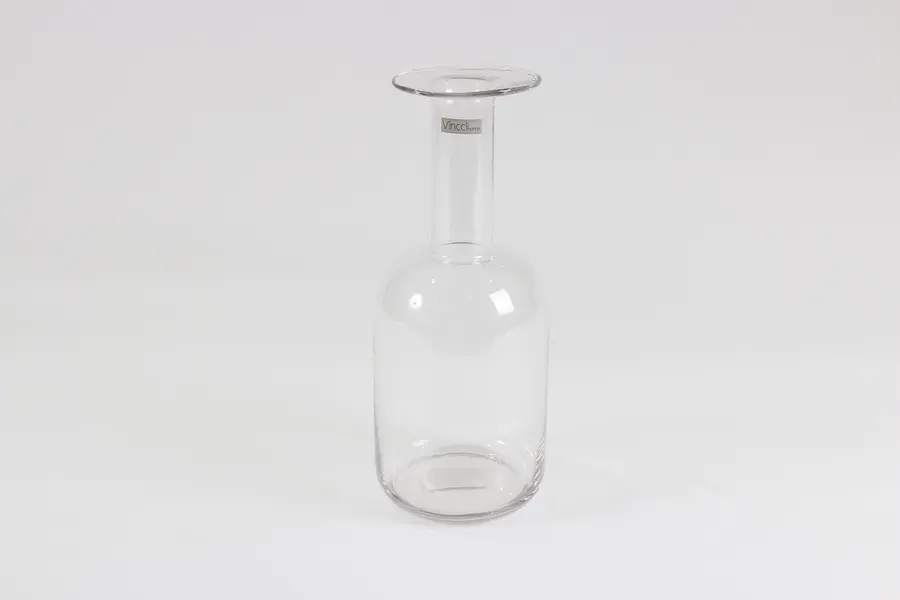clear glass vase