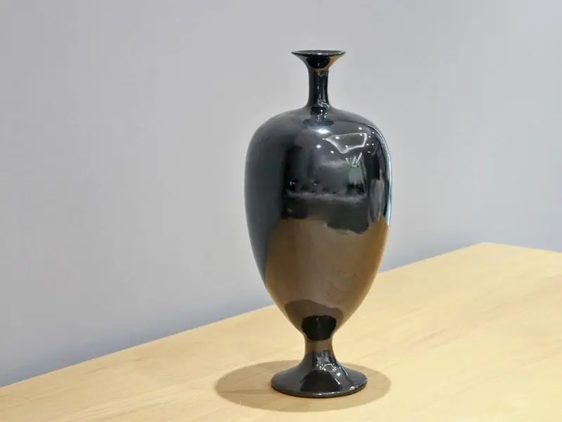 oriental glossy black vase