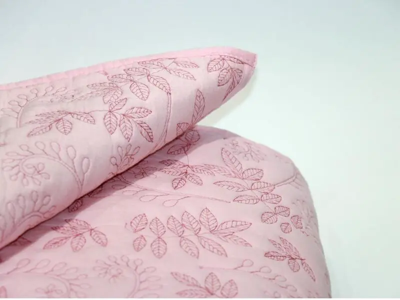 celestino embroidered pink quilt 170x220 cm with one cushion cover