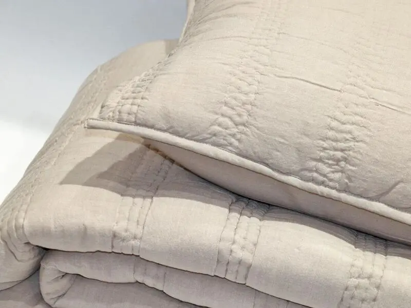 quilted linen quilt 220x240 cm with two cushion covers