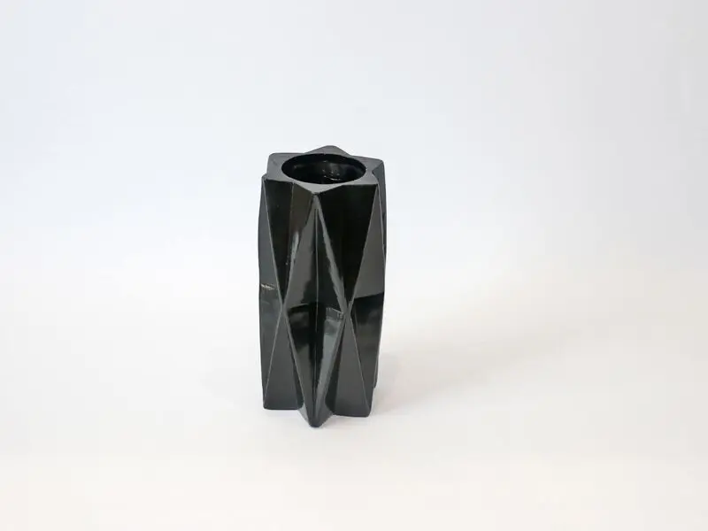 black blocks vase