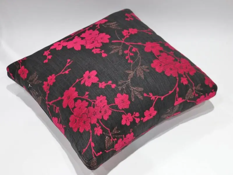 CUSHION 60*60 CM   759