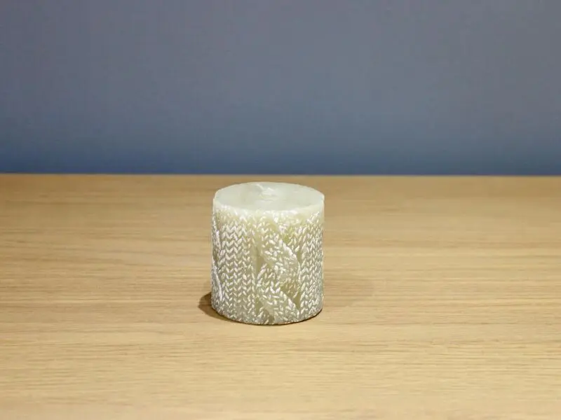wool design beige candle 7.5 cm