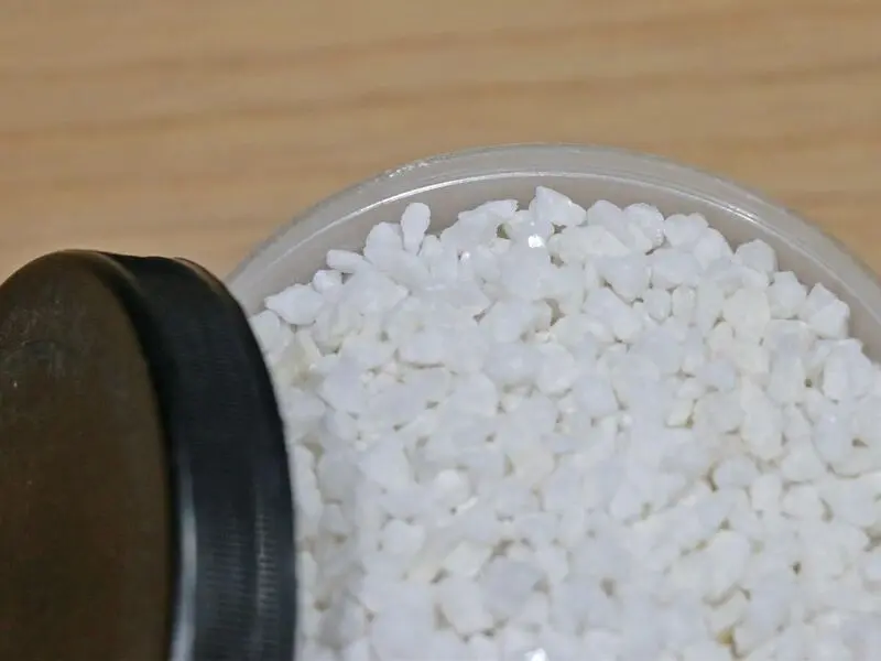 white gravel stones 1000g/jar