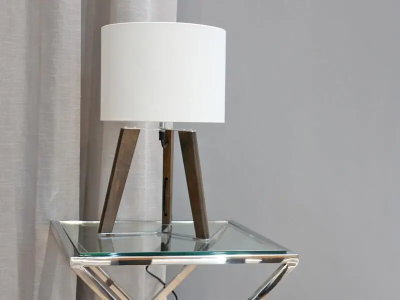tripod wooden lamp