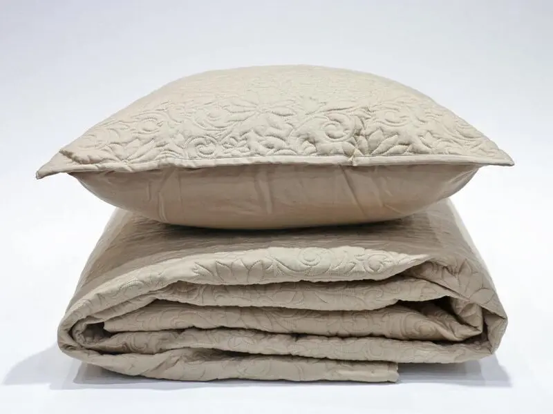 louise embroidered beige quilt 220x240 cm with two cushion covers