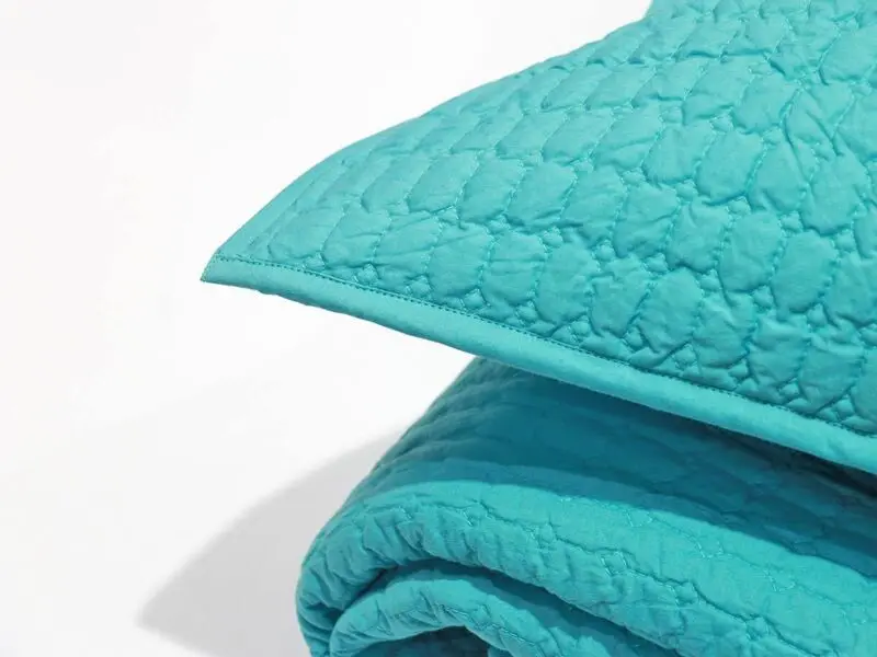 geometric design quilt aqua 220x240 cm with two cushion covers