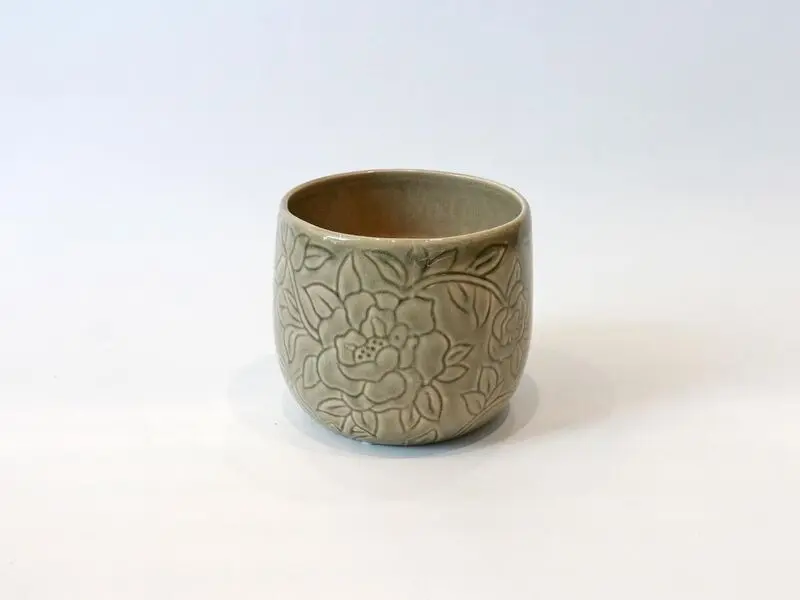 floral design brown pot