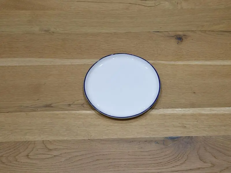 porcelain plate with blue rim 21cm