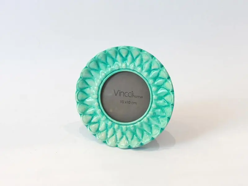 round arabesque photo frame