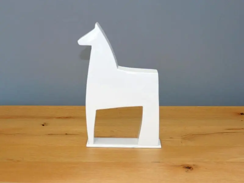 white glossy horse 29cm