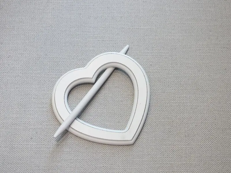 wooden heart white curtain tie