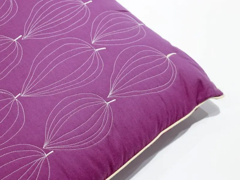 purple cushion 45x45 cm