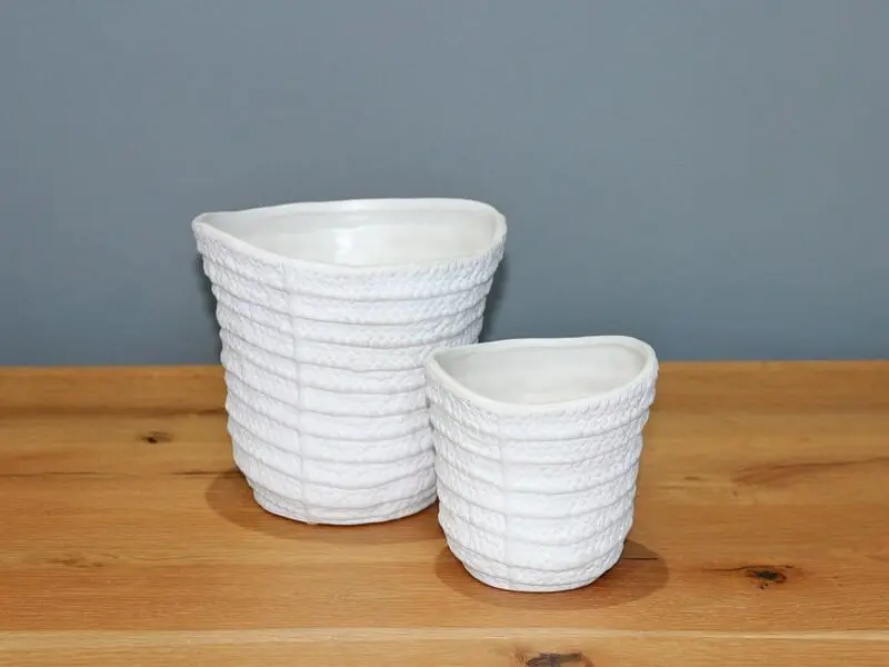 matt white weaved pot L