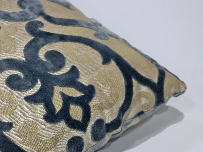 CUSHION 55*55 CM  COLOR 649