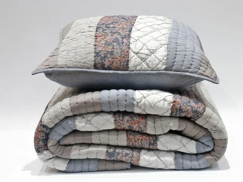 patchwork quilt 220x240 cm with two cushion covers