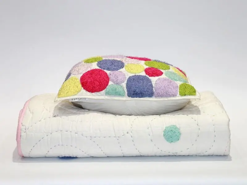 cotton quilt with dotted design 170x220 cm with one cushion cover