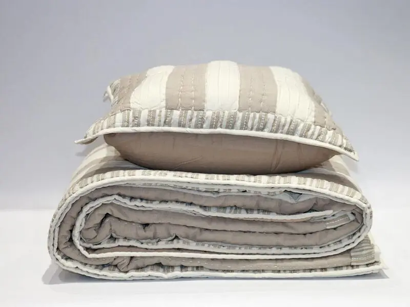 nerina quilt 220x240cm with two cushion covers