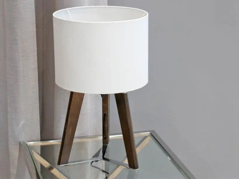 tripod wooden lamp