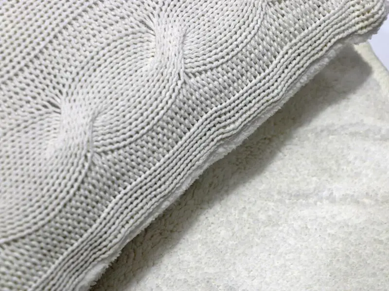 cable knit blanket double layer ivory 170x220cm with one cushion