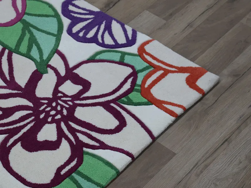 hand-tufted floral rug 80x120 cm