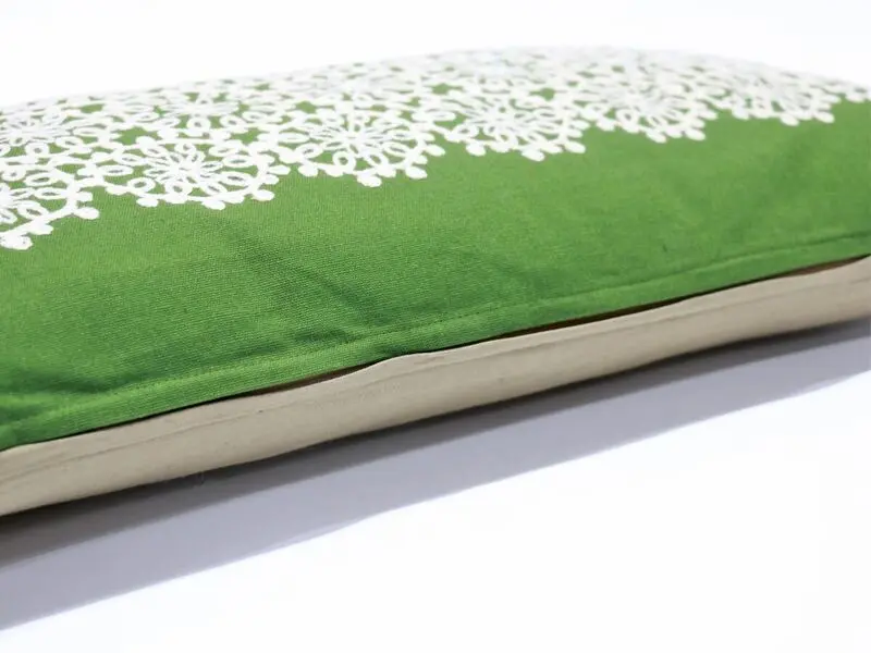 artisanal cushion green 30x60 cm
