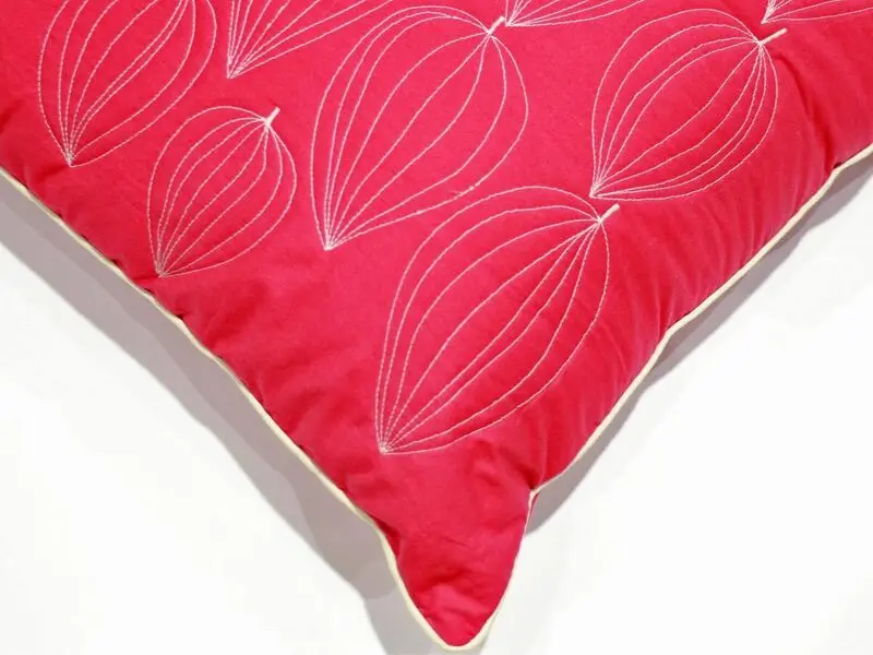 red cushion 45x45 cm