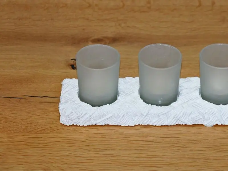 ceramic base with 5 tealight holders