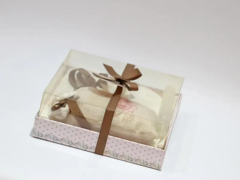 floral scented bag with plaster