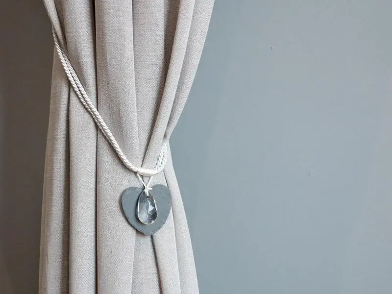 stone heart curtain tie