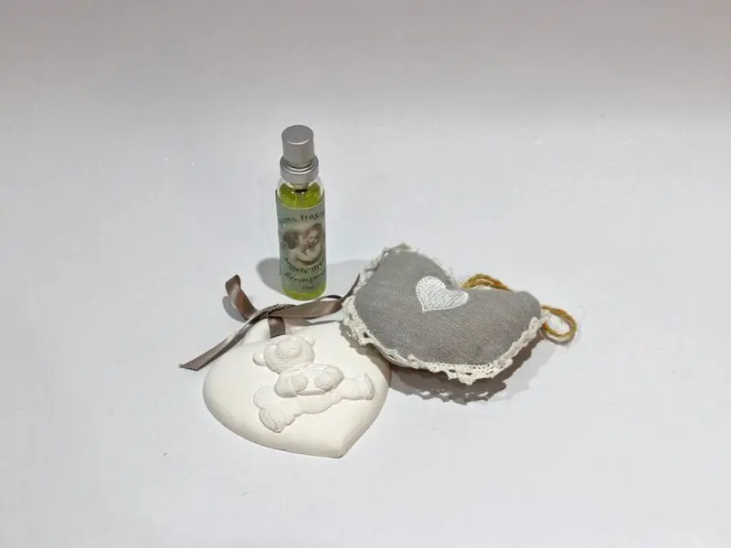 grey set of paded and plaster hearts with refill bottle