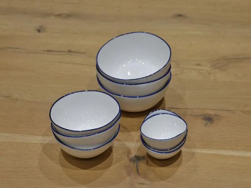 porcelain bowl with blue rim 14cm